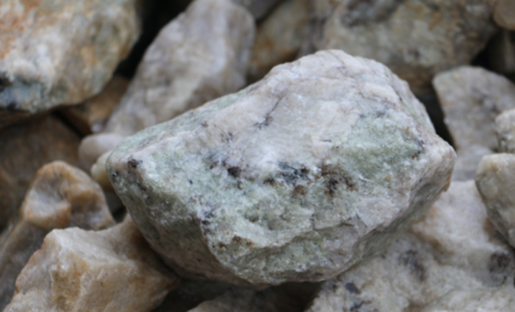 Les principales méthodes d'enrichissement du minerai de lithium comprennent:la flottation, la séparation magnétique, l'enrichissement en milieu dense et l'enrichissement combiné.